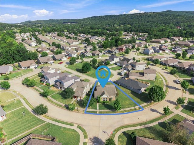 1140 S Oxbow Way, Fayetteville, AR 72704