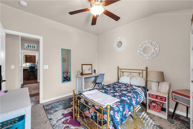 1140 S Oxbow Way, Fayetteville, AR 72704