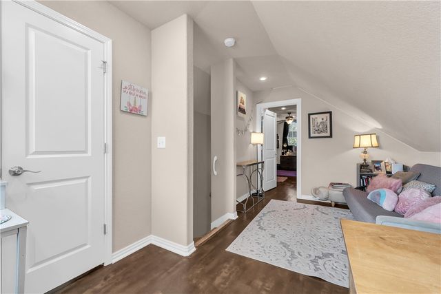 1140 S Oxbow Way, Fayetteville, AR 72704