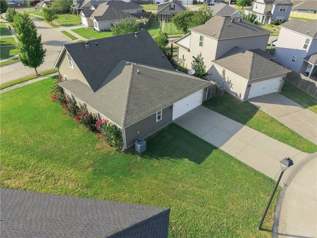 1140 S Oxbow Way, Fayetteville, AR 72704