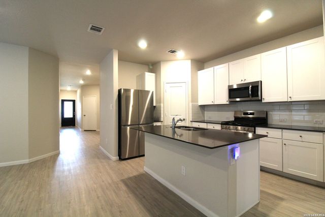 31948 NATIVE SUN RD, Bulverde, TX 78163
