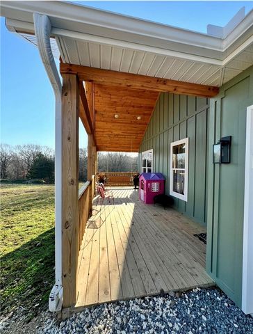 13614 Greasy Valley Road, Prairie Grove, AR 72753