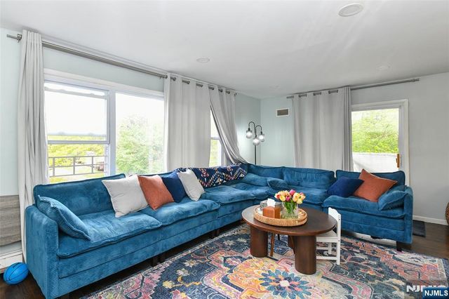 223 Canterbury Avenue, North Arlington, NJ 07031