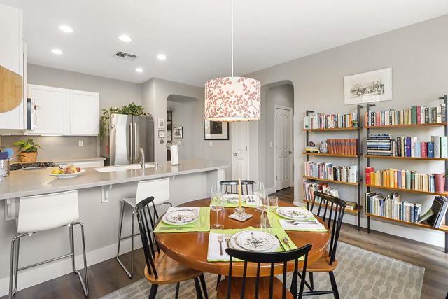 220 N Mill Valley Cir, Sacramento, CA 95835