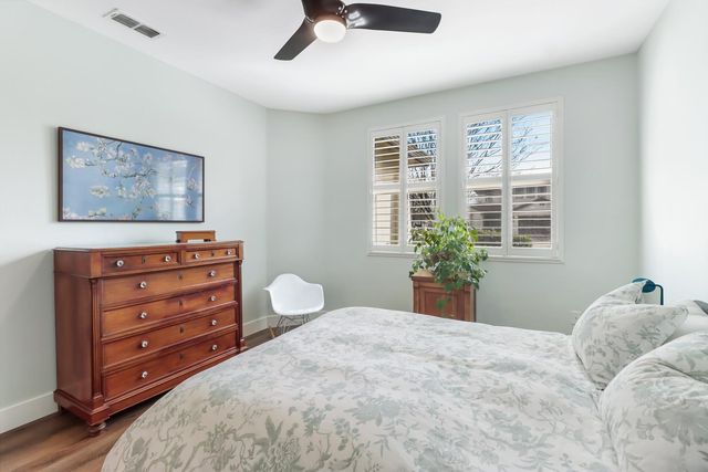 220 N Mill Valley Cir, Sacramento, CA 95835