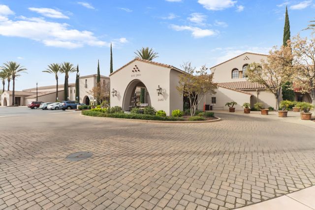 220 N Mill Valley Cir, Sacramento, CA 95835