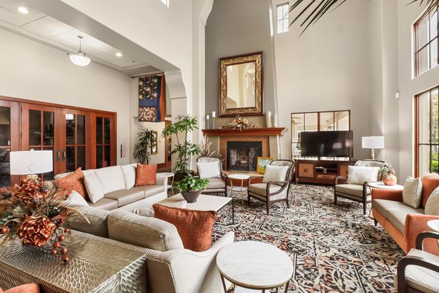 220 N Mill Valley Cir, Sacramento, CA 95835