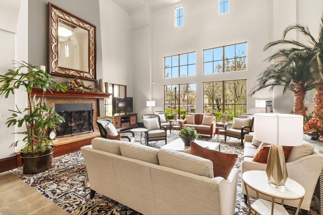 220 N Mill Valley Cir, Sacramento, CA 95835