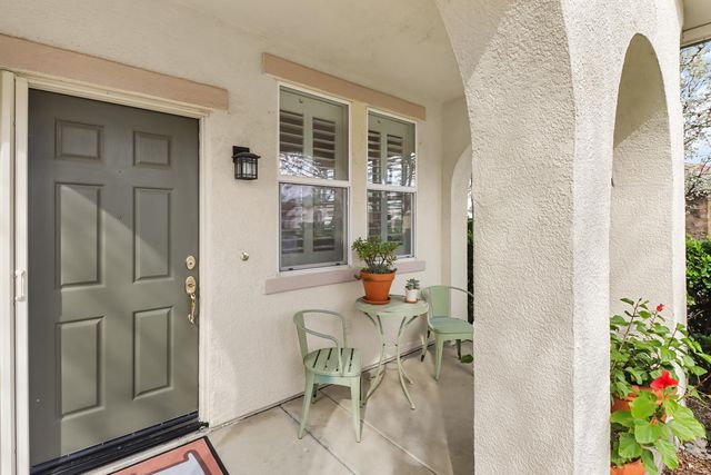 220 N Mill Valley Cir, Sacramento, CA 95835