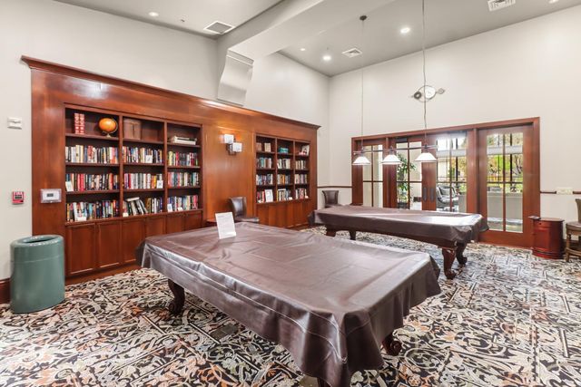 220 N Mill Valley Cir, Sacramento, CA 95835