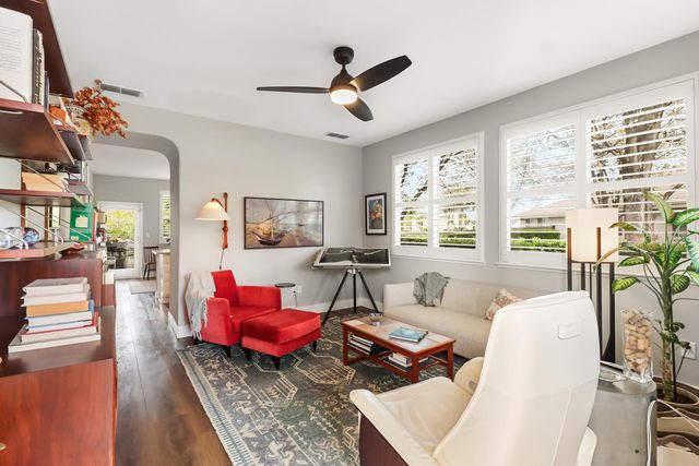 220 N Mill Valley Cir, Sacramento, CA 95835