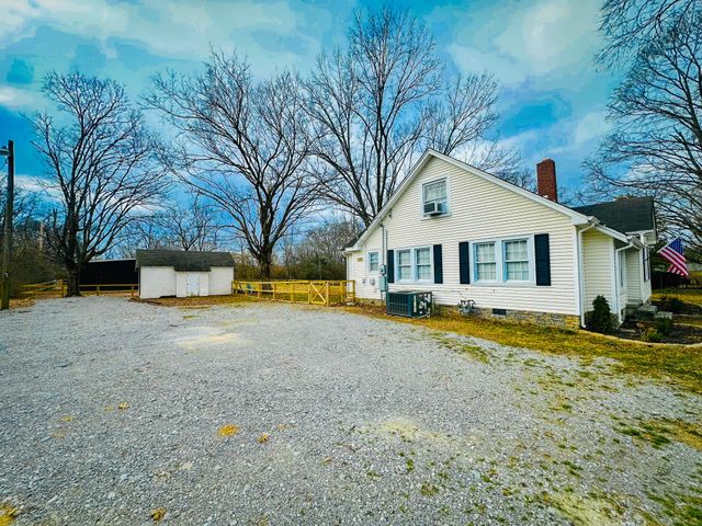 1610 Cairo Rd, Gallatin, TN 37066