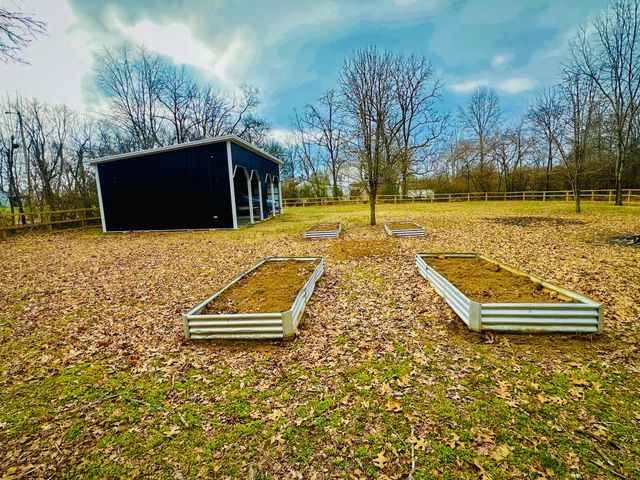 1610 Cairo Rd, Gallatin, TN 37066