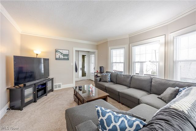 1368 Marlowe Avenue, Lakewood, OH 44107