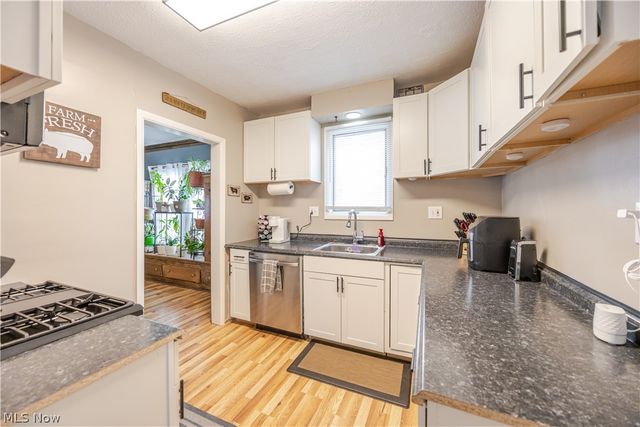 1368 Marlowe Avenue, Lakewood, OH 44107