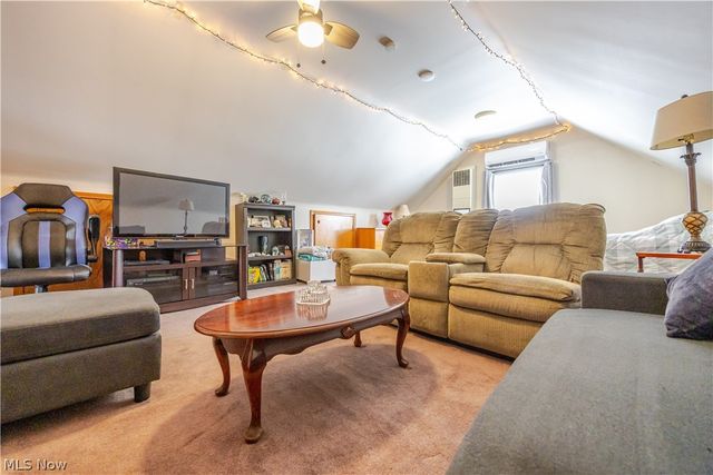 1368 Marlowe Avenue, Lakewood, OH 44107