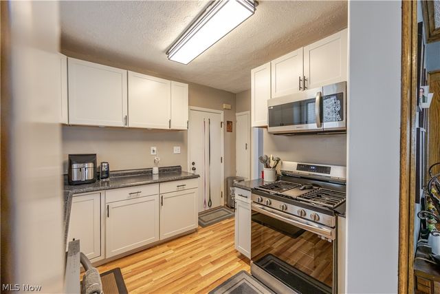 1368 Marlowe Avenue, Lakewood, OH 44107