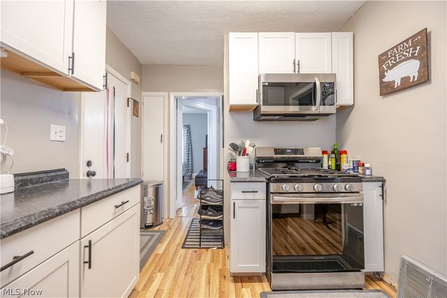 1368 Marlowe Avenue, Lakewood, OH 44107