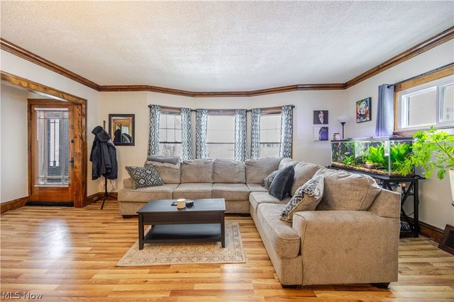 1368 Marlowe Avenue, Lakewood, OH 44107