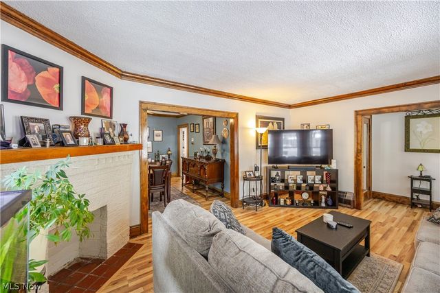 1368 Marlowe Avenue, Lakewood, OH 44107