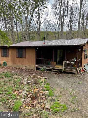 462 TROUT STREAM RD, Lost City, WV 26810