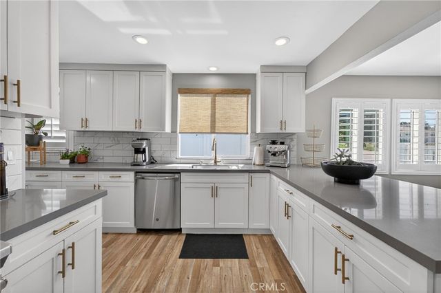 5722 Waring Road, San Diego, CA 92120