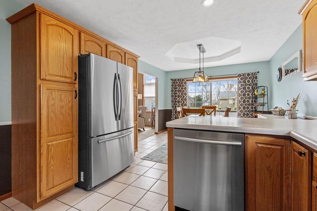 308 E Ross Avenue, Kouts, IN 46347