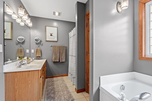 308 E Ross Avenue, Kouts, IN 46347