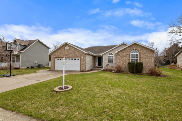 308 E Ross Avenue, Kouts, IN 46347