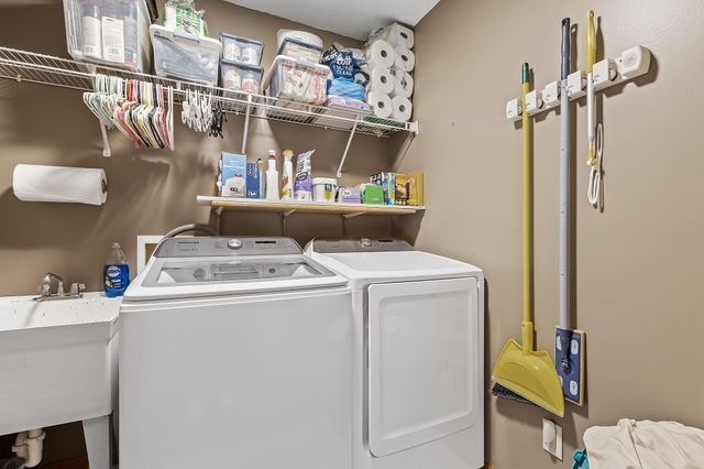 308 E Ross Avenue, Kouts, IN 46347