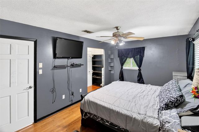 1915 NW 42ND PLACE, Gainesville, FL 32605