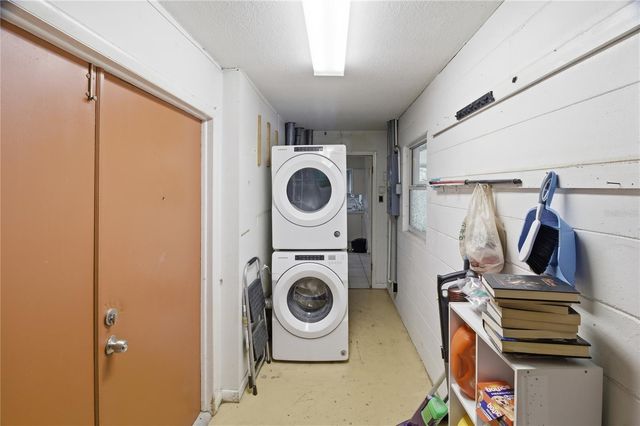 1915 NW 42ND PLACE, Gainesville, FL 32605