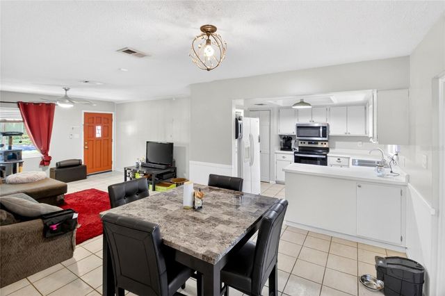 1915 NW 42ND PLACE, Gainesville, FL 32605