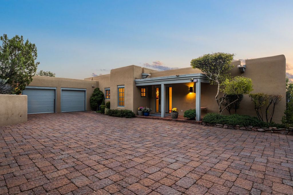 1420 Canada del Sur, Santa Fe, NM 87501