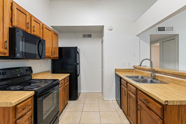 447 Vincent Street, Cedar Hill, TX 75104