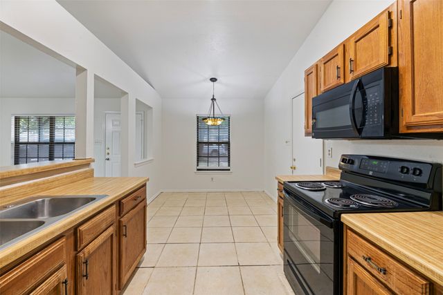 447 Vincent Street, Cedar Hill, TX 75104