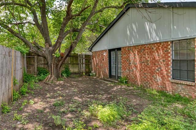447 Vincent Street, Cedar Hill, TX 75104