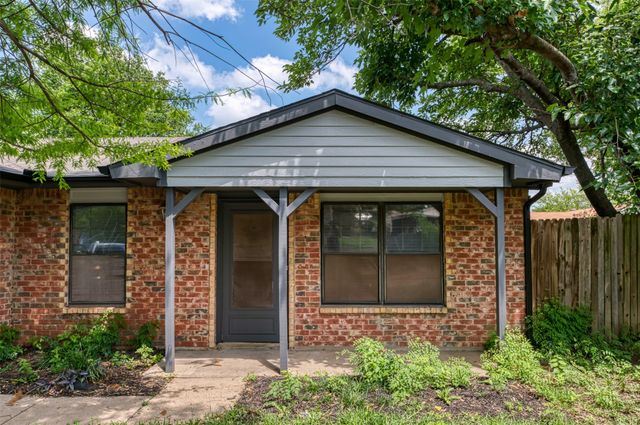 447 Vincent Street, Cedar Hill, TX 75104