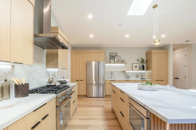 1633 Elm Street, San Carlos, CA 94070