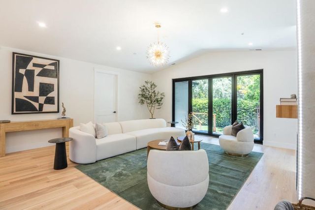 1633 Elm Street, San Carlos, CA 94070