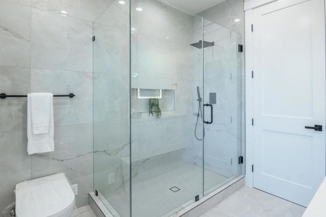 1633 Elm Street, San Carlos, CA 94070