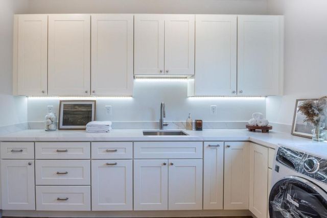 1633 Elm Street, San Carlos, CA 94070