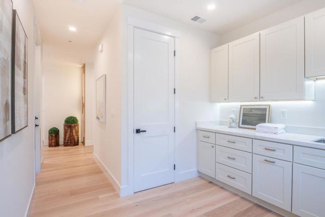 1633 Elm Street, San Carlos, CA 94070