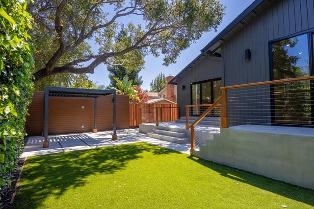 1633 Elm Street, San Carlos, CA 94070