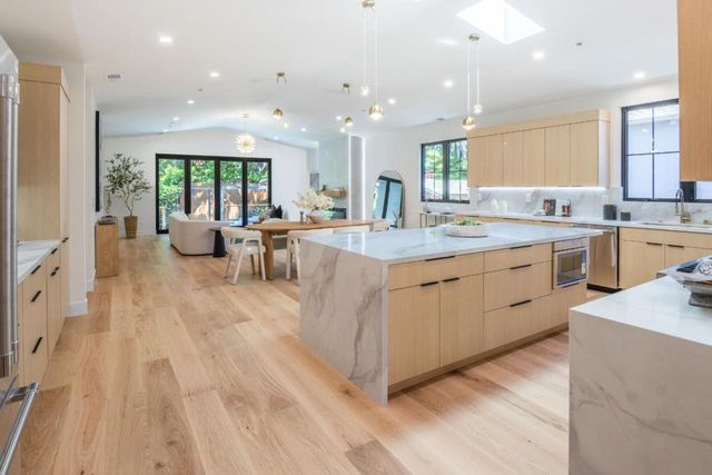 1633 Elm Street, San Carlos, CA 94070