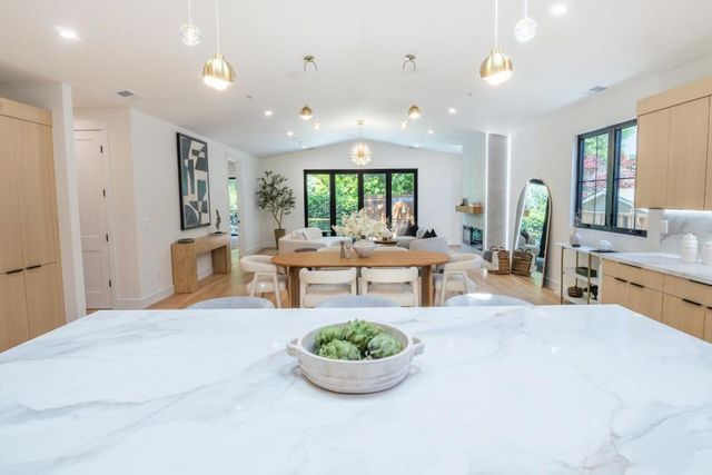 1633 Elm Street, San Carlos, CA 94070