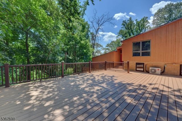 211 Susquehanna Ave, Lincoln Park Boro, NJ 07035