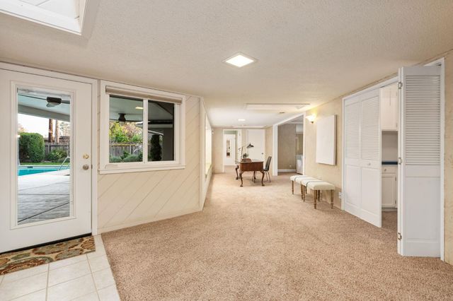 5662 N Thorne Avenue, Fresno, CA 93711