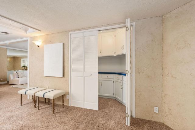 5662 N Thorne Avenue, Fresno, CA 93711