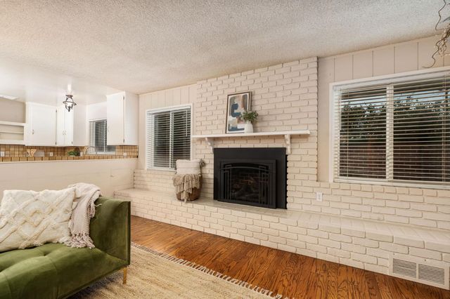 5662 N Thorne Avenue, Fresno, CA 93711